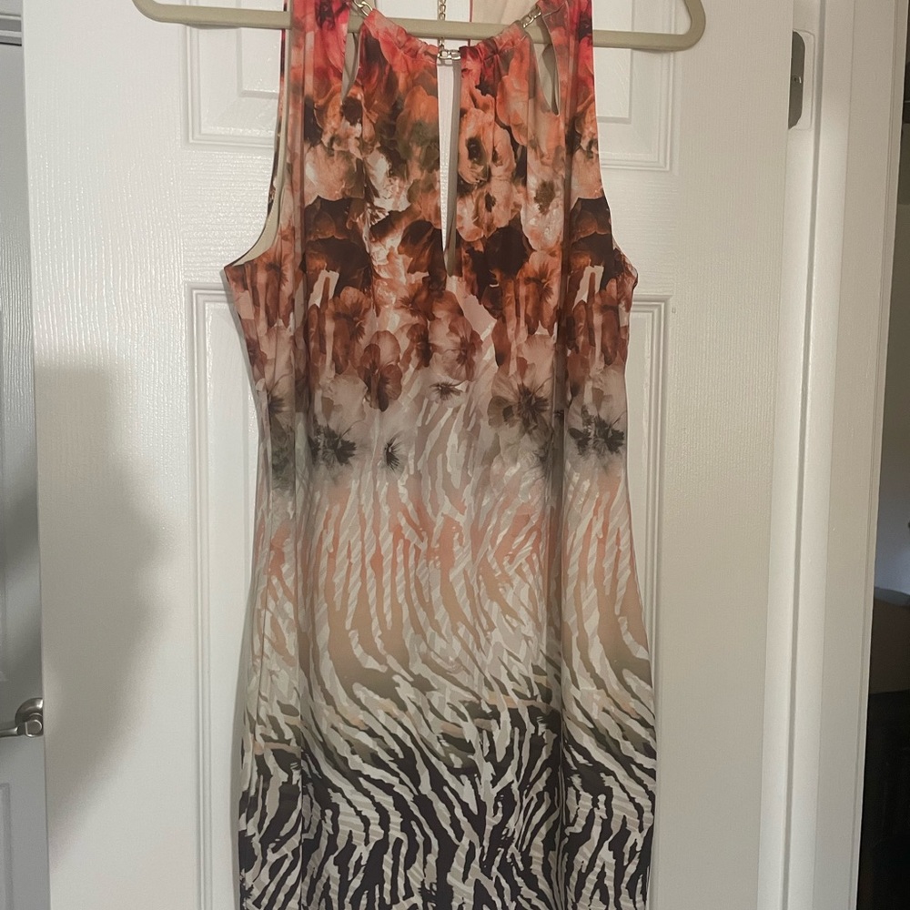 Bebe cocktail dress classic print